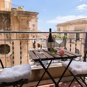 Maison Ortigia 3*, Syracuse Italy